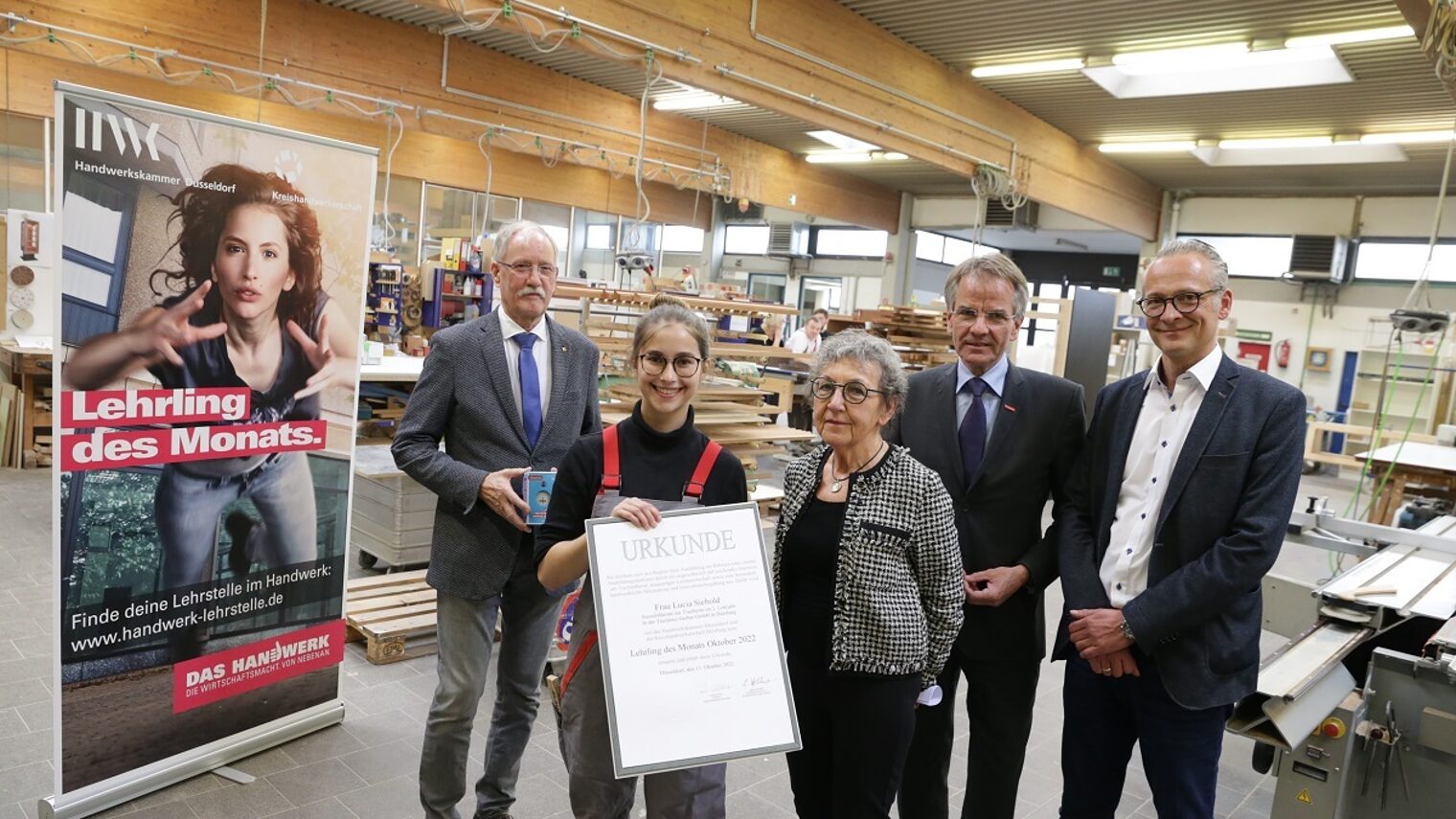 Kreishandwerksmeister Hellmann, Lucia Siebold, Bürgermeisterin Klabuhn, HWK-Präsident Ehlert u. Karl-Heinz Gerber jun.