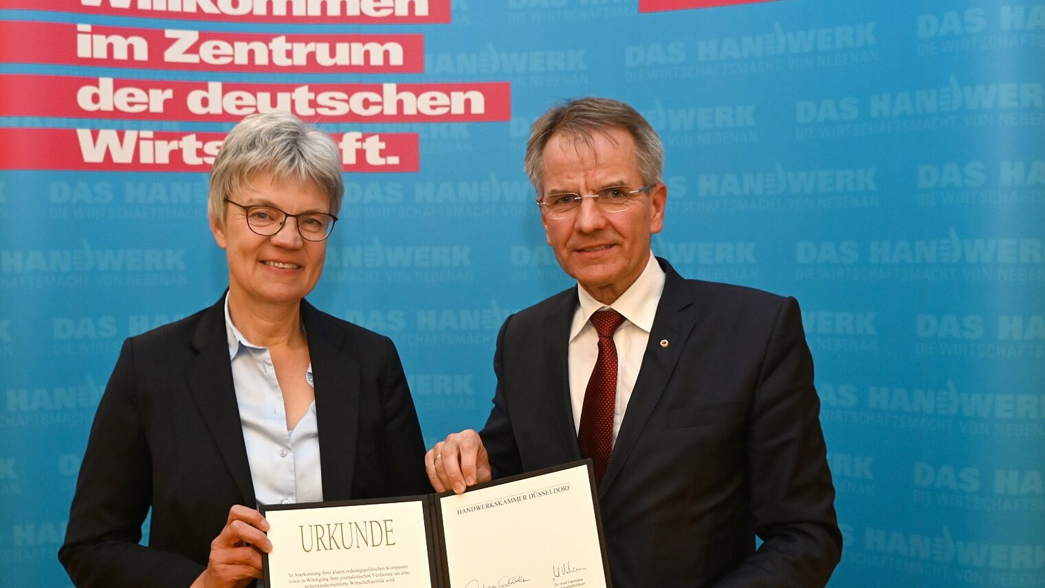 Dr. Antje Höning mit Kammerpräsident Andreas Ehlert