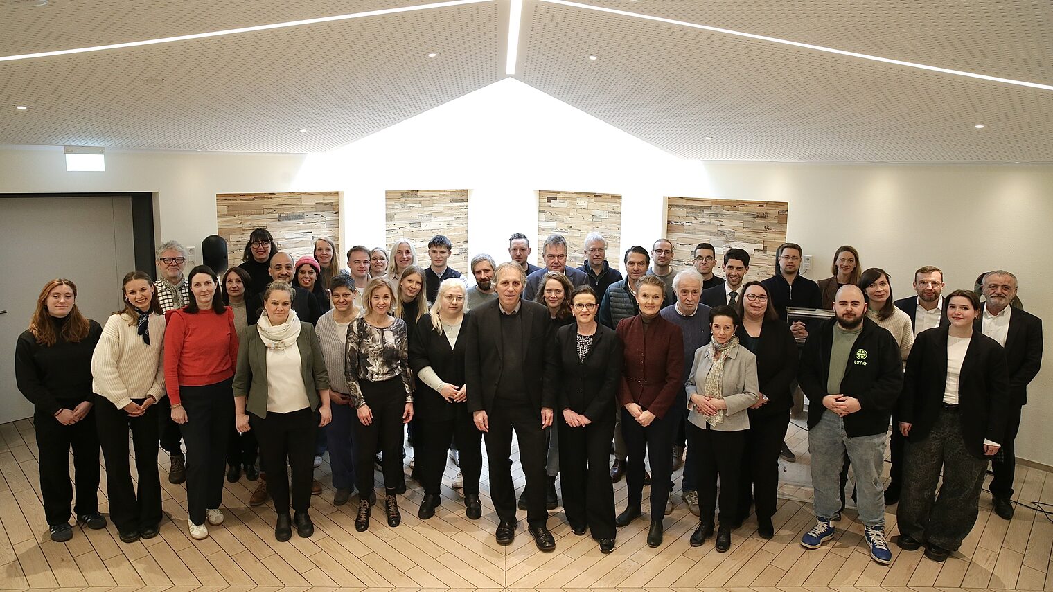 Gruppenbild zur Zwischenbilanz der 9. Einsteigerstaffel des Düsseldorfer städtischen Ökoprofit-Programms