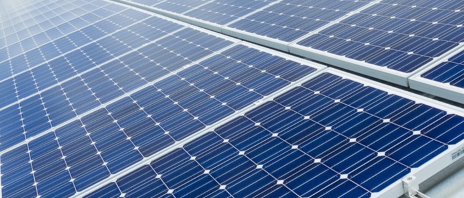Detailfoto von Solarpaneelen